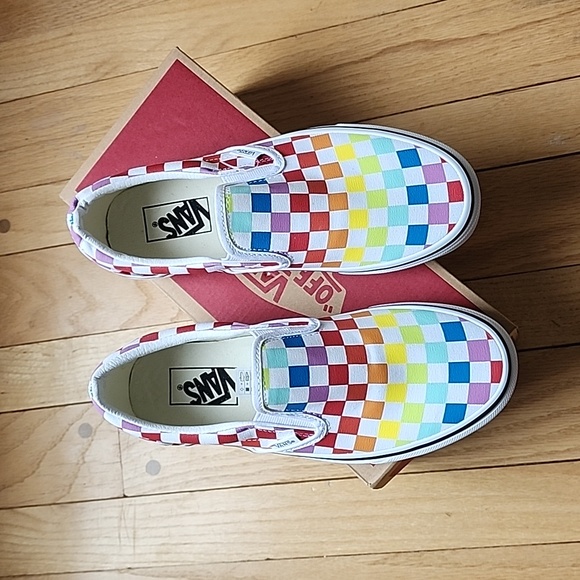 Vans Classic Slip-On (Checkerboard) Rainbow/Tr.  6.5 US Mens 8.0 US Womens